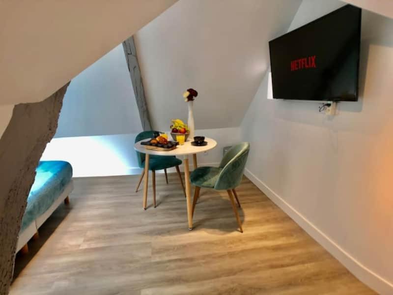 Mon Saint-Malo - Appart'Hotel - Coeur De 바이외 외부 사진